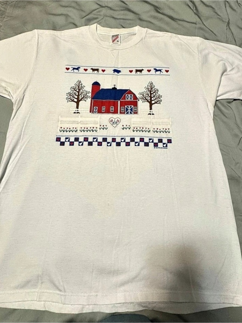 Vintage 1982 Farmhouse Barn Graphic Tee Jerzees Made USA XL